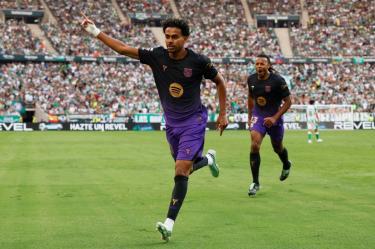 Lamine Yamal marca gol frente al Betis en La Cartuja