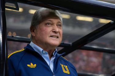 Víctor Manuel Vucetich, DT de Tigres en el Estadio Akron