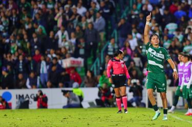Tahiel Jiménez llegó a cinco goles en dos partidos.
