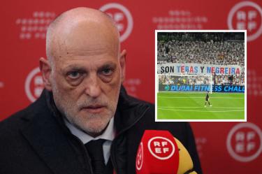 Pancarta en el Santiago Bernabéu en contra de Javier Tebas