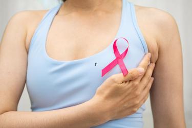 ¿Piel de naranja en el seno? Podría ser una señal de cáncer de mama inflamatorio