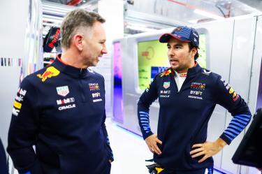 Christian Horner reveló, en su versión, detalles sobre la relación con Checo Pérez y cómo, en un momento, le ordenaron favorecer a Max Verstappen.