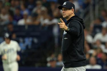 Aaron Boone tiene contrato para 2027 y buscará conquistar el campeonato que se le ha negado como manager de los Yankees.