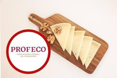 Un laboratorio oficial aplicó 2,203 pruebas a 29 quesos que se venden como manchego en supermercados de México.