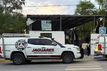 Una de las menores involucradas –aparentemente la más afectada- fue trasladada a la Clínica 33 del IMSS, en donde recibió la atención médica correspondiente.
