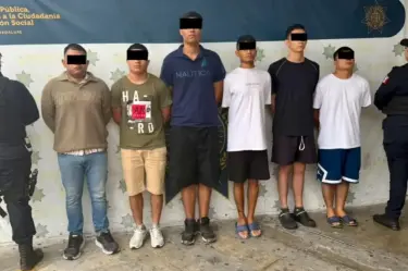 La víctima, quien presentaba lesiones en el abdomen, región lumbar y rodillas, no ha sido identificada oficialmente por las autoridades.