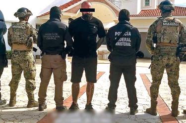 Integrantes de la Semar, FGR y GN, custodian a Robert N, líder de Los Hells Angels.
