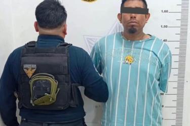 Un hombre celoso amenazó con un machete al hijo de su vecino y le prendió fuego a una tienda de abarrotes porque el GPS del celular de su esposa le marcaba que estaba en ese sitio.
