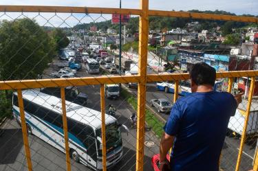 Protestan transportistas en Xalapa