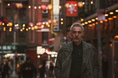 John Turturro en The Only Living Pickpocket New York