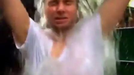 El gobernador de Chiapas cumplió el "Ice Bucket Challenge" y retó al jefe de Gobierno y al gobernador del Estado de México.