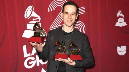 Edgar Barrera ganó tres gramófonos durante la noche. 