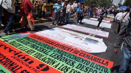 Una comisión de 10 líderes de la CNTE fue recibida en Los Pinos
