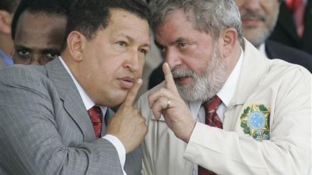 El 16 de diciembre de 2005, el presidente de Venezuela, Hugo Chávez, se dirige a Luis Inácio Lula da Silva.