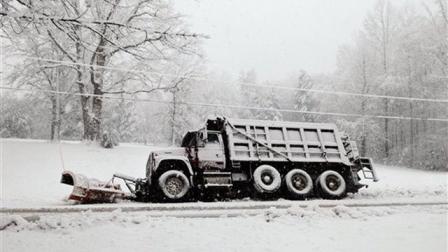 El gobernador apuntó que Long Island podría recibir hasta 25 centímetros de nieve, aunque la ciudad de Nueva York podría ser afectada tan sólo por entre 10 y 20 centímetros de precipitaciones
