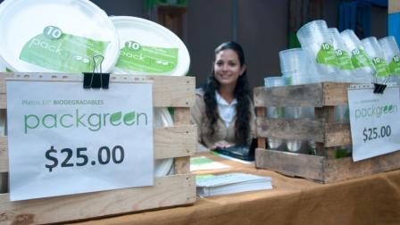 Empresarios ofrecen productos y servicios sustentables. 
