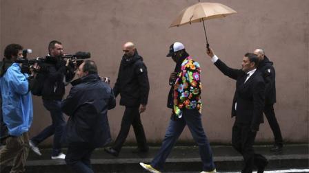 Escoltan a Dennis Rodman (Reuters)