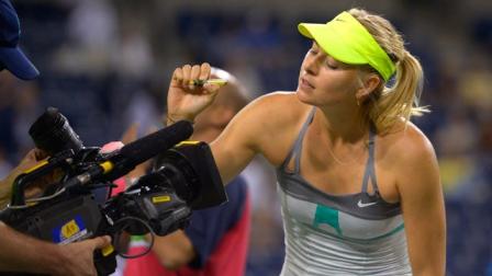 Sharapova deja un recuerdito (AP)