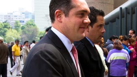 El delegado de Cuajimalpa, Adrián Rubalcava arribó al Auditorio Nacional para escuchar el mensaje de Mancera.