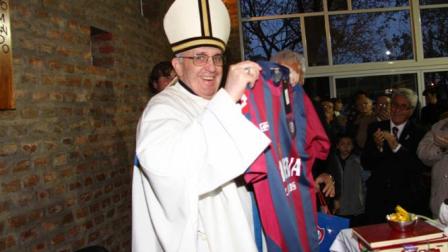 El Papa Francisco es 'hincha' del club argentino de futbol San Lorenzo de Almagro  