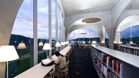 El Pritzker 2013 se entregará el próximo 29 de mayo en una ceremonia que tendrá lugar en Boston, en la Biblioteca Presidencial John F. Kennedy. 