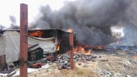 Consumió una vivienda, una camioneta y un taller de vestiduras en Valle de Chalco