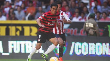 Omar Bravo no pudo anotarle a su ex equipo (Mexsport)