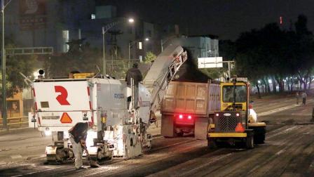La mayoría de las obras nocturnas es de reencarpetamiento.