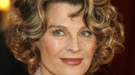 Julie Christie. Nombre real: Julie Frances Christie. Edad: 72 años. Puesto en el ránking: #7. Profesión: Actriz. Estado civil: Casada, con el periodista de «The Guardian» Duncan Campbell. Conquistas: Don Bessant, Warren Beatty, Terence Stamp, Donald Sutherland y Duncan Campbell. Honores: Ha ganado un Oscar, un Globo de Oro, dos premios BAFTA, un premio del Sindicato de Actores y un Independent Spirit Award.