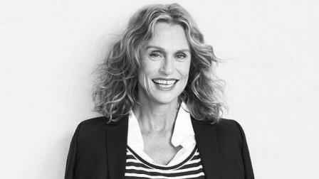 Lauren Hutton. Nombre real: Mary Laurence Hutton. Edad: 70 años. Puesto en el ránking: #9. Profesión: Actriz y modelo. Estado civil: Soltera. Conquistas: Malcolm McLaren, Ryan O'Neal, Steve McQueen y Lou Adler. Honores: Se convirtió en la primera modelo en firmar un contrato exclusivo y millonario con una marca de cosméticos. Fue con Revlon en 1973.