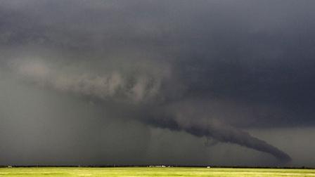 Las autoridades informaron que el tornado tenía una dimensión de 3 kilómetros (Reuters)