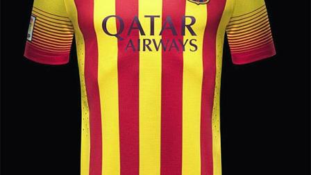 En la segunda equipación, Messi, Iniesta y Puyol son los encargados de lucir la “senyera” (Cortesía Nike)