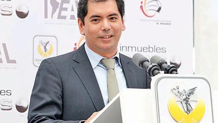 El secretario de Finanzas, Édgar Amador, dijo que la inversión se traduce en bienestar para los usuarios del transporte público.