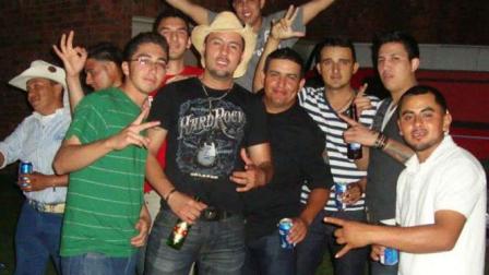 Con los cuates