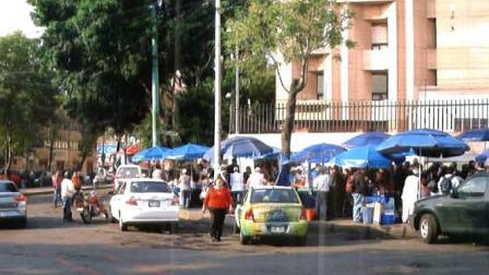 Una veintena de ambulantes fueron removidos de Valerio Trujano