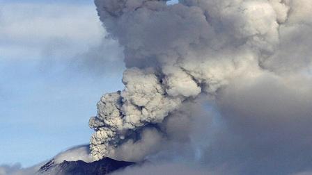 Debido al incremento de la actividad del volcán, elementos militares, de la Marina y de la Policía Federal se encuentran listos para actuar.