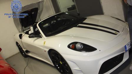 La policía inició la investigación a raíz de una denuncia del representante de Ferrari en España. Foto: EFE