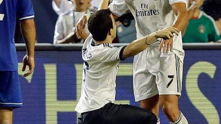 Cristiano Ronaldo vive una noche especial en el duelo entre el Real Madrid y Chelsea (AP)