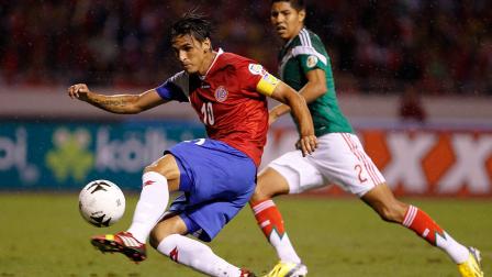 Bryan Ruiz hizo el gol de Costa Rica (AP)