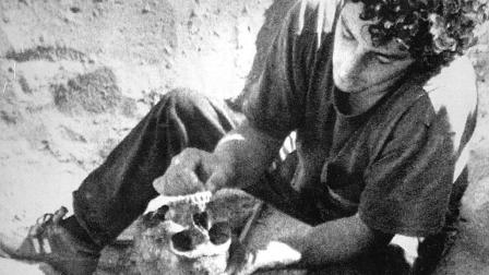 Fotografía de 1993, cuando peritos hallaron a 185 víctimas del conflicto armado en Río Negro, Rabinal. Fotos: Archivo Excélsior