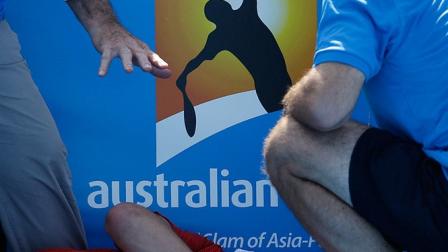 En la mitad del segundo set empezó a perder el equilibrio (AP)