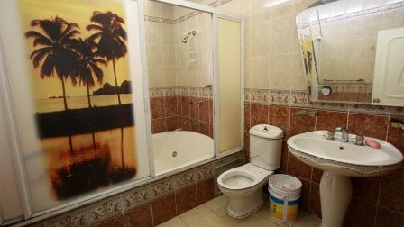 Las imágenes muestran una vivienda con amplias habitaciones y muebles antiguos. Foto Cuartoscuro
