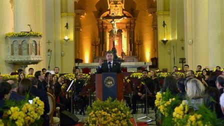 El presidente Juan Manuel Santos dijo que García Márquez "escribió con letras de oro el nombre de Colombia en el panorama mundial". FOTO: Presidencia de Colombia