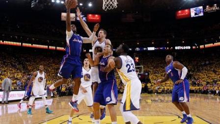 Los Clippers enfrentarán este domingo a los Guerreros de Golden State en el cuarto partido de su serie de primera ronda de los playoffs. FOTO: AP