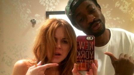 La actriz estadunidense Lindsay Lohan vuelve a causar polémica, esta vez con una fotografía en topless que compartió en su cuenta de Instagram. (Instagram)