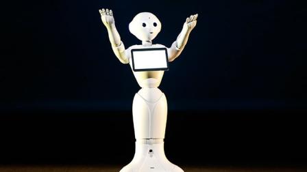 La máquina, que carece de piernas pero tiene manos que hacen suaves gestos. Foto: Reuters