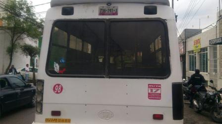 La unidad de transporte fue interceptada cuando circulaba en la Avenida Juárez, cerca del Palacio Municipal, y el conductor fue enviado al Ministerio Público. 
