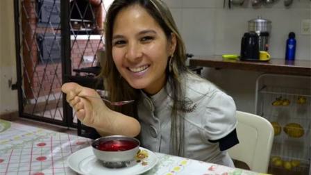 Meneghel Carolina Tanaka, demuestra el amor por su vida (Foto: Fernanda Zanetti/G1)