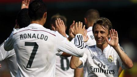 Real Madrid vence 2-0 a Villarreal (EFE)
