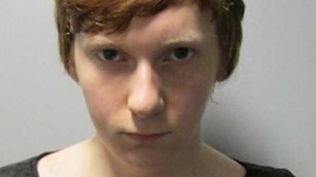 Joven obsesionado con serie Dexter asesina y descuartiza a su novia, en Londres